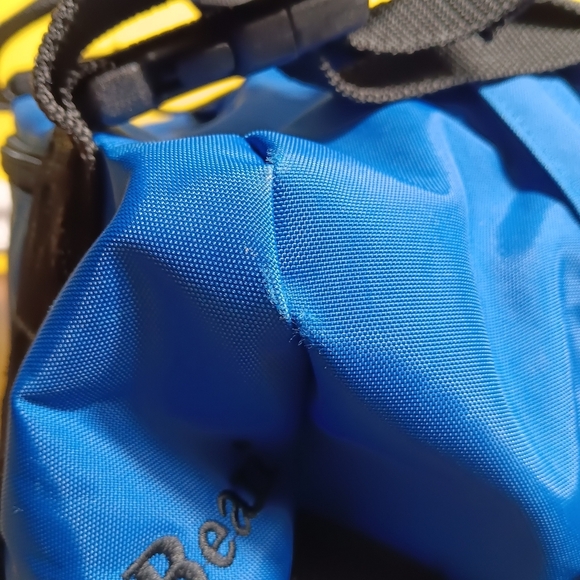 LL Bean Adventure Duffle Bag Blue Nylon Hiking Outdoor Travel Gym Tote - Picture 10 of 14